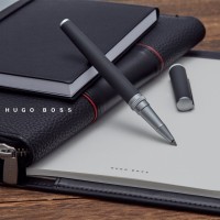 Well Done Marketing - Somos Hugo Boss regalos corporativos en Colombia.